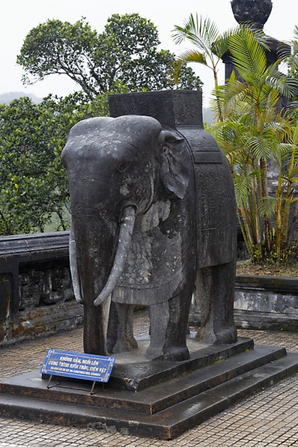 Hué-Tombeau de Khaï Dinh-020